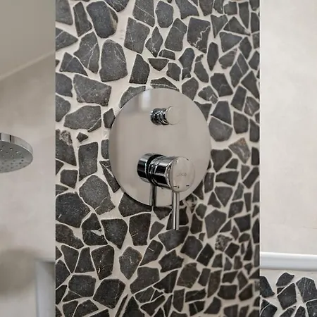 Modern 2br Gem In Center * 布拉迪斯拉发