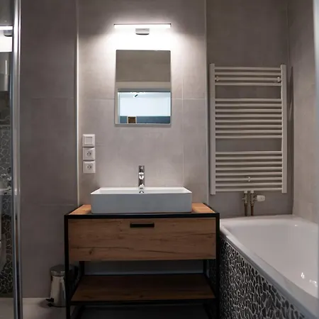 Modern 2br Gem In Center Apartamento *