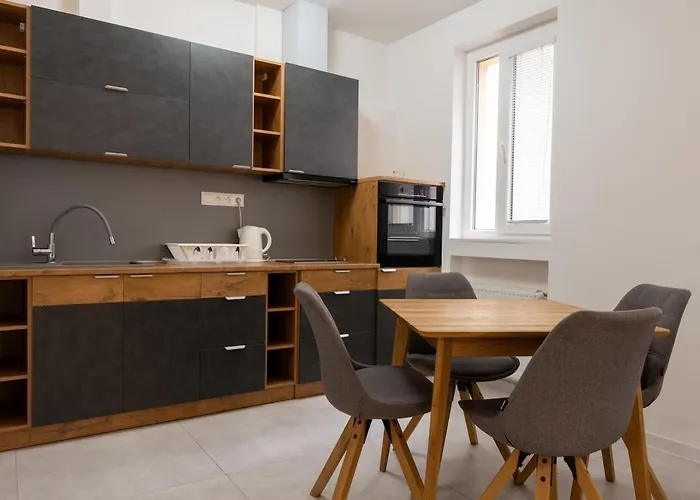 Modern 2br Gem In Center Appartement Bratislava