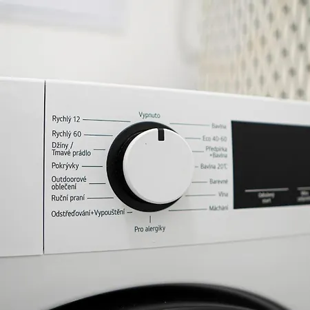 Apartment Modern 2br Gem In Center *