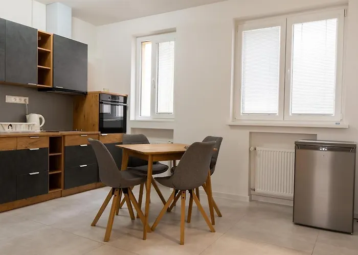 Modern 2br Gem In Center